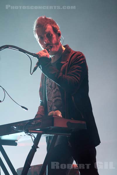 MASSIVE ATTACK - 2014-09-12 - LA COURNEUVE - Parc Departemental - Grande Scene - 